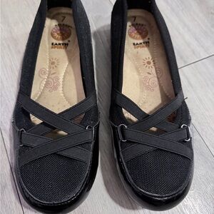 Earth Spirit Black Women's Slip-On Cross-Strap Flats